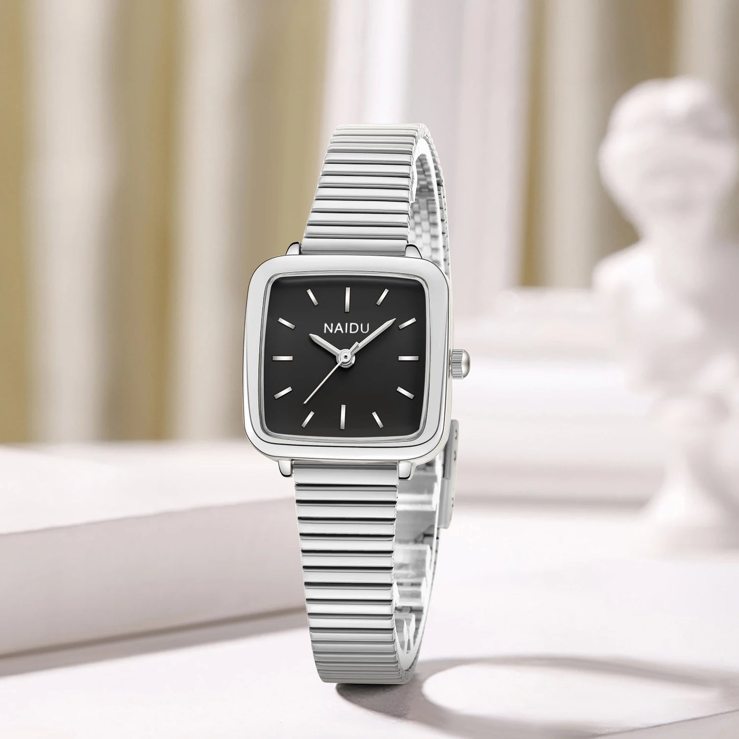 Retro Art Quartz Watch